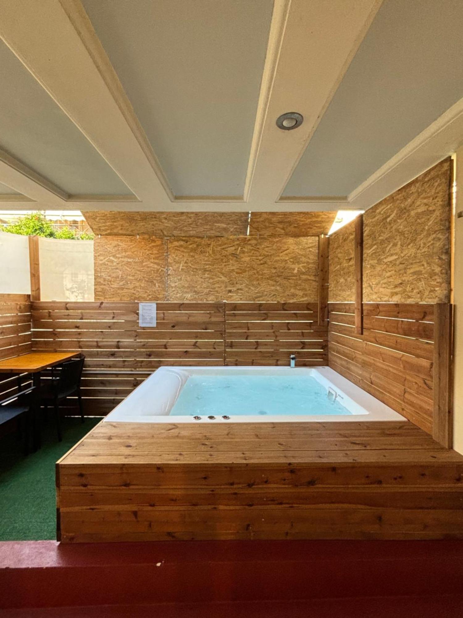 Jacuzzi Studio Close To Athens Airport!! パリニ エクステリア 写真