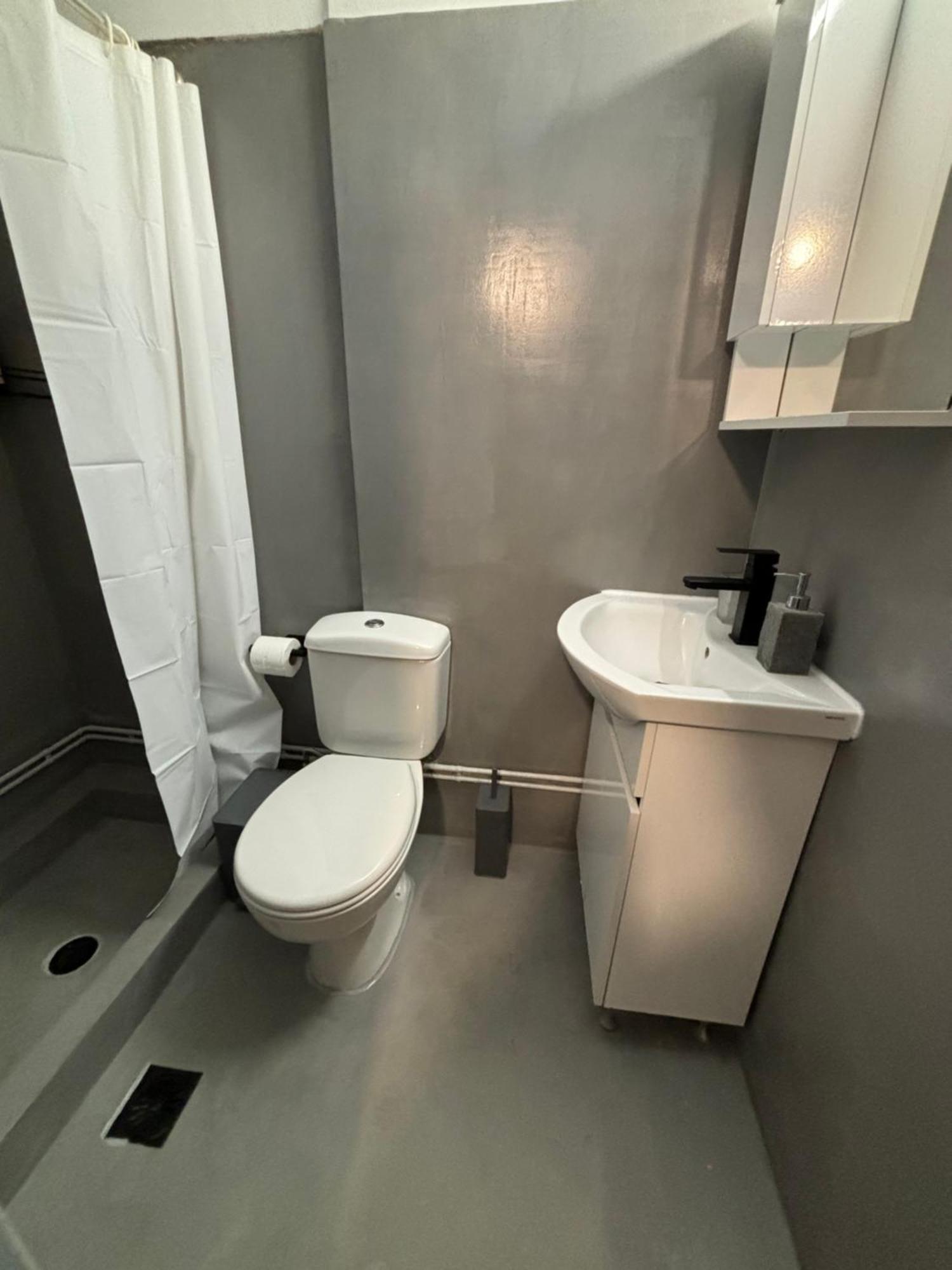Jacuzzi Studio Close To Athens Airport!! パリニ エクステリア 写真
